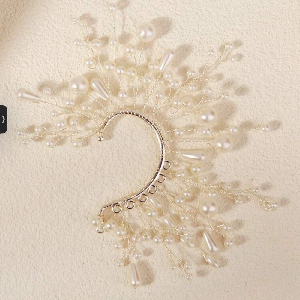 ✨NEW Elegant Pearl and Silver Ear Cuff - Picture 2 of 8